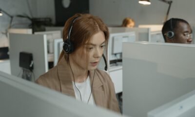 +44 345 300 2752